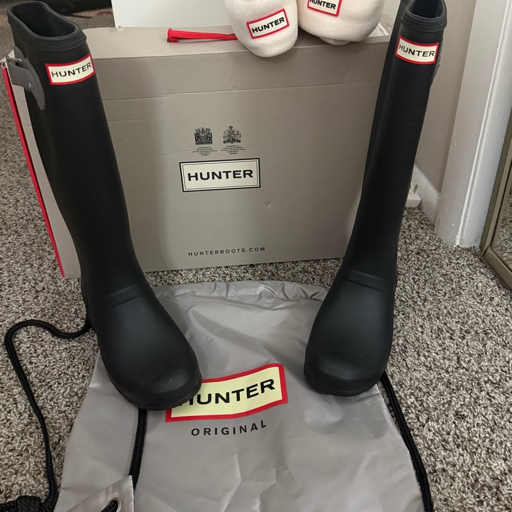 Hunter Classic Black Rain Boots